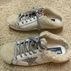 Shearling lined Golden Goose sneakers. Size 37